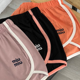 شورتک زنانه طرح گلدوزی miu miu کد ۱۰۸۹۳